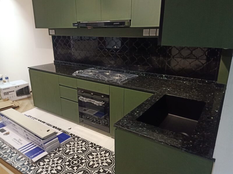Emerald Pearl Granit Mutfak Tezgahı