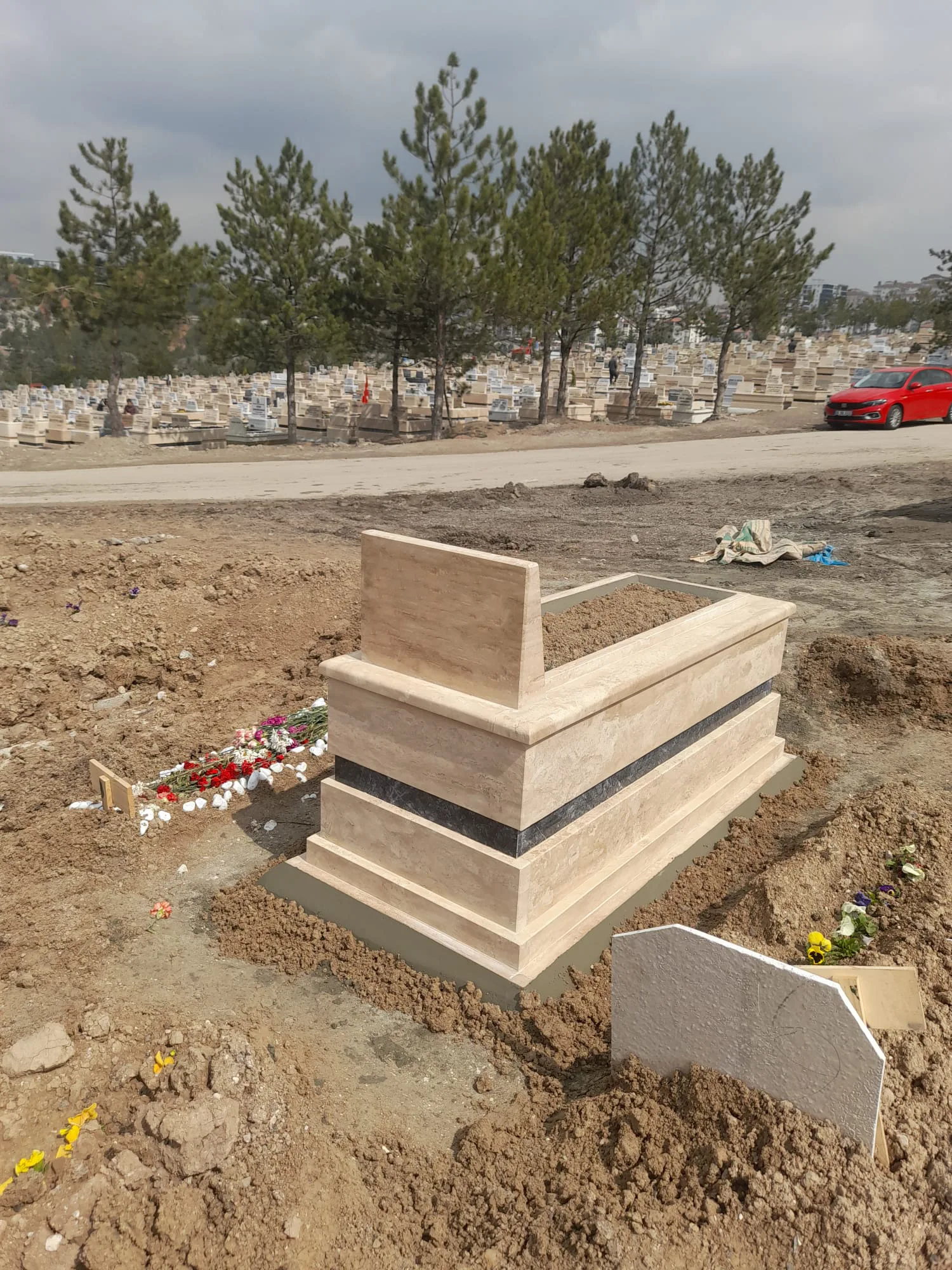 Traverten 5 cm Çift Katlı Kalınlık Mermer Mezar - Görsel 2